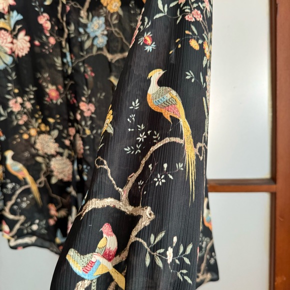 H&M SHEER FLORAL DESIGNER , SPRING PRINTED BIRD BUTTON UP SHIRT, NEW, EFFORTLESS - Picture 4 of 10